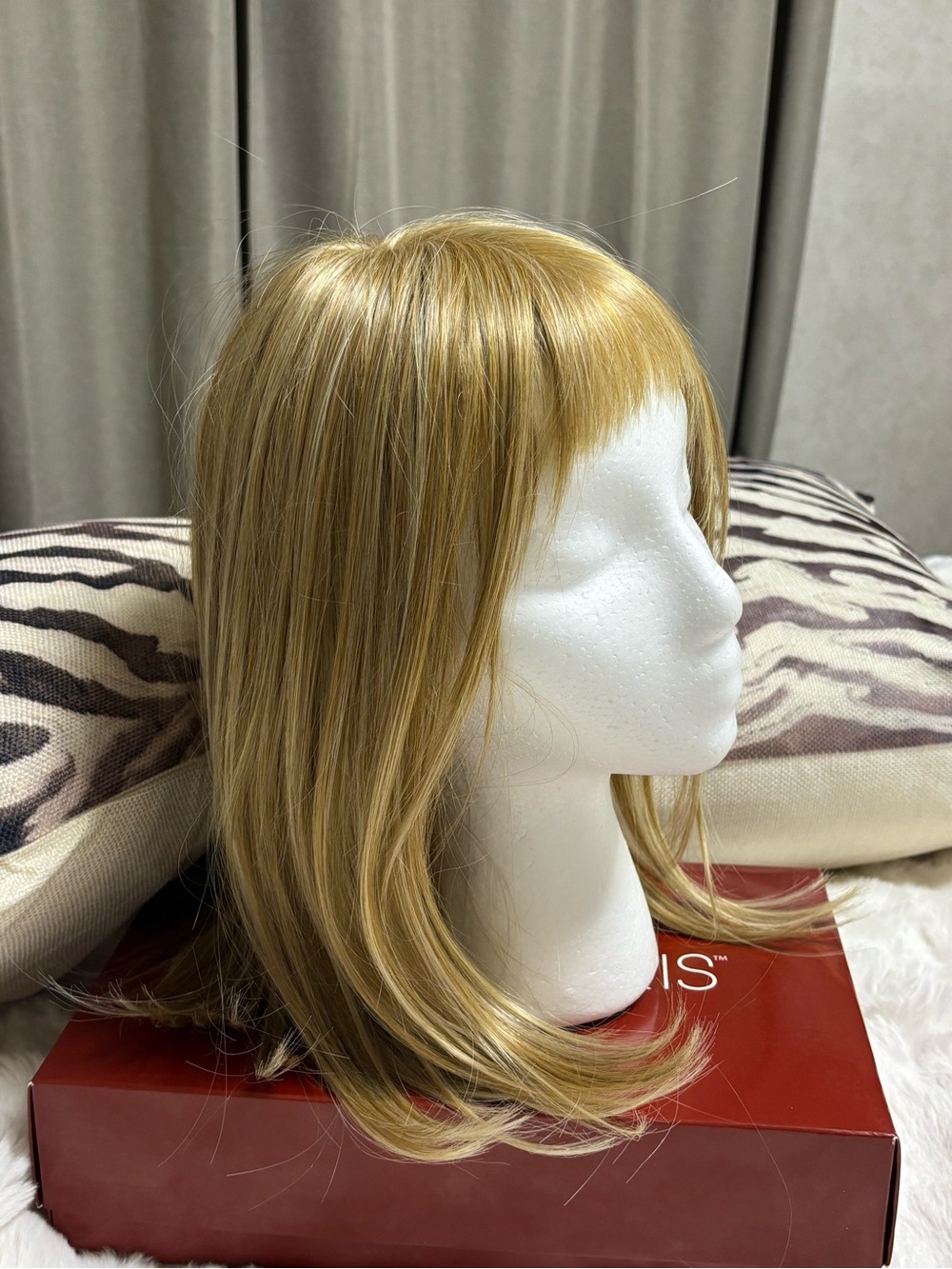 Blonde heat tolerant Synthetic Women's Wig with Soft Layers and Fringe